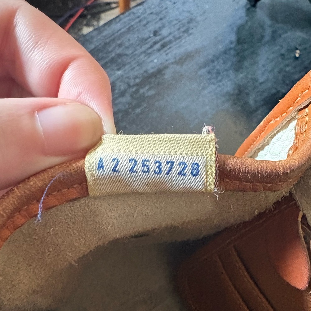 Vintage Dooney & Bourke Cream and Brown Pebbled Leather Small Crossbody - Picture 13 of 13